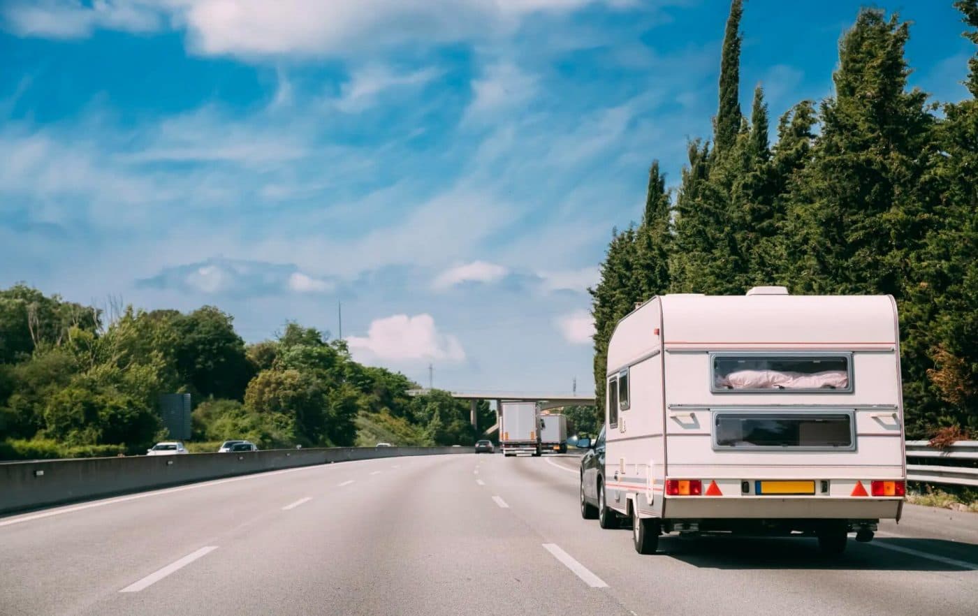 Myy matkailuajoneuvo helposti itse